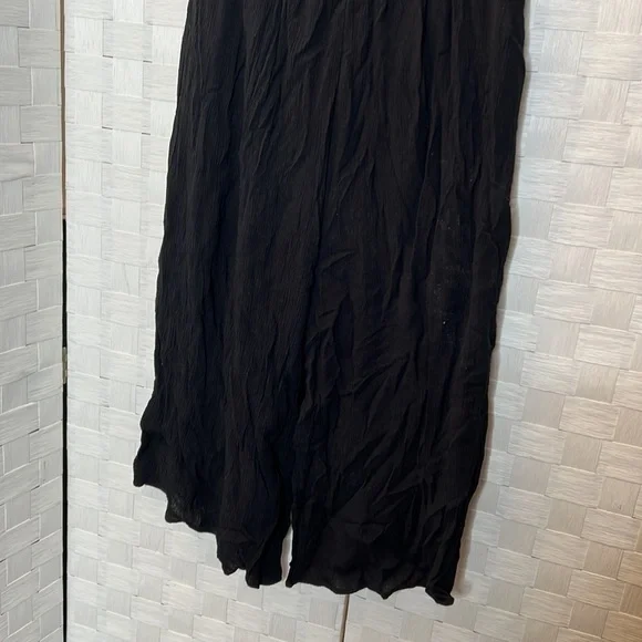 𝅺cure Charlotte russe Black Capri Jumper SZ L - Picture 3 of 3